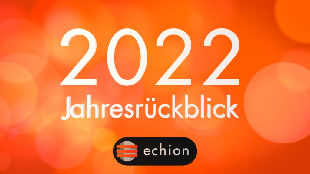 Orangener Hintergrund mit verschiedenen Lichteffekten und dem Text Jahresrückblick 2022