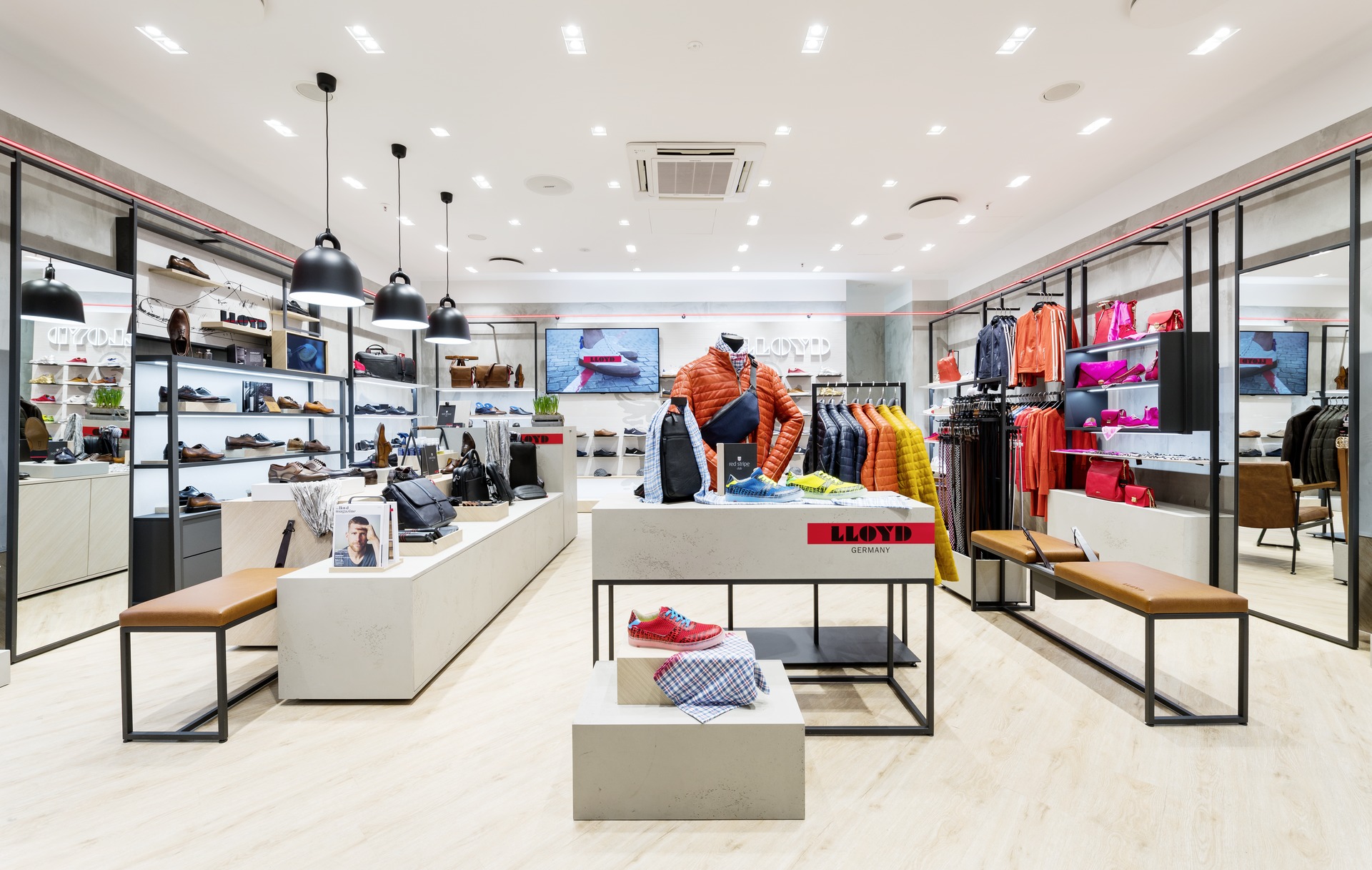 LLOYD Store