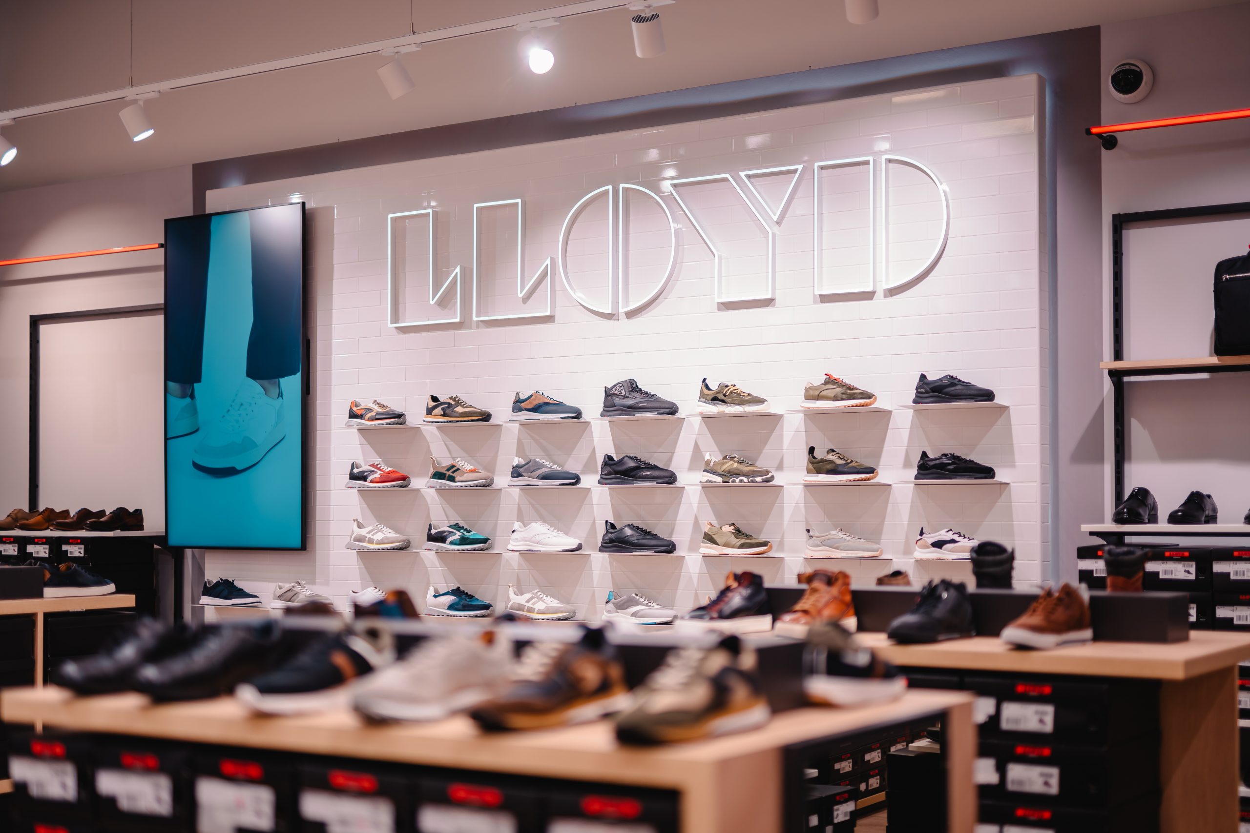 LLOYD Sneakerwand
