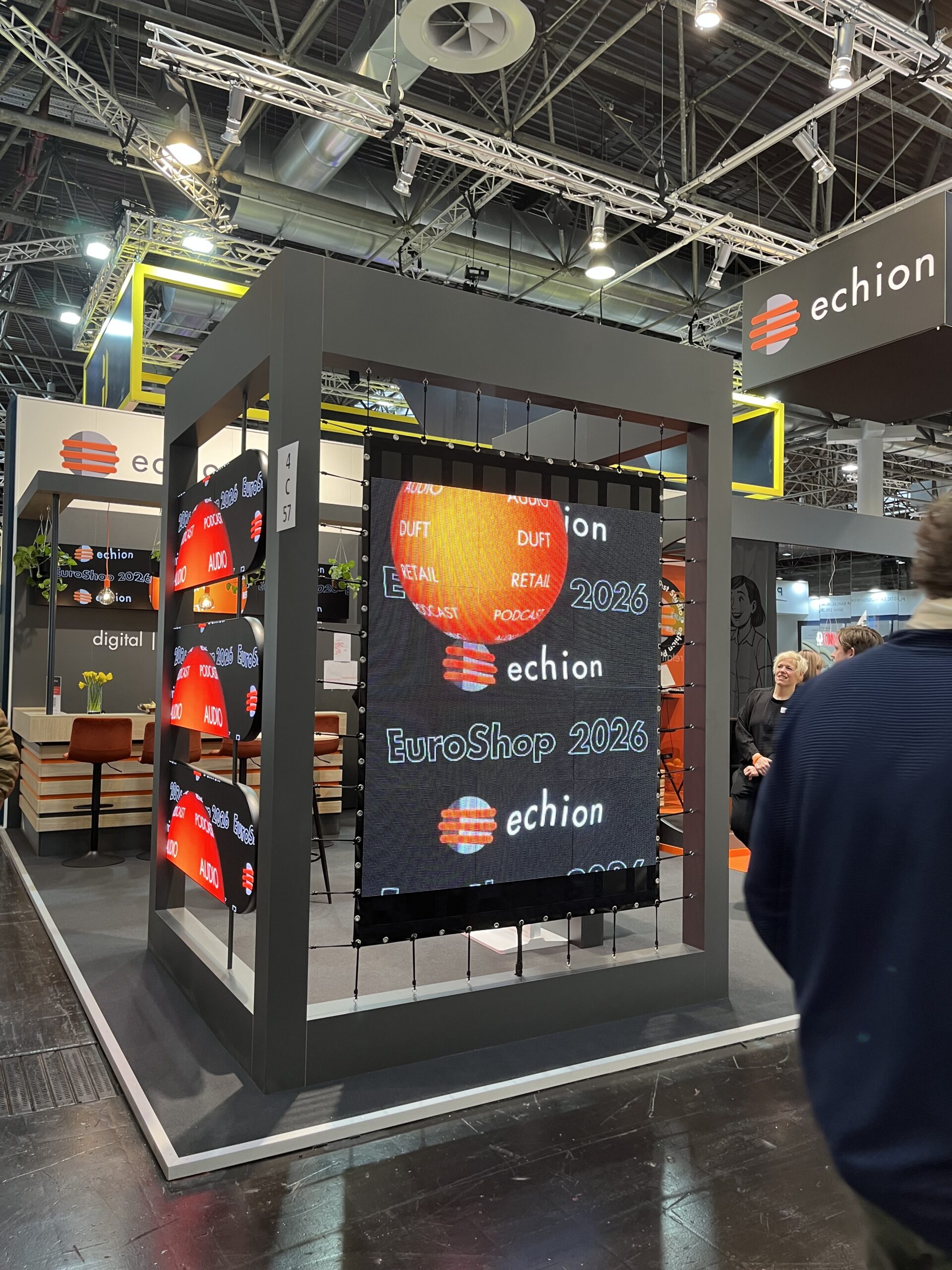 EuroShop 2026 ultraleichte LED-Folie am echion-Stand